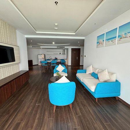 Canvas Danang Beach Hotel Bagian luar foto