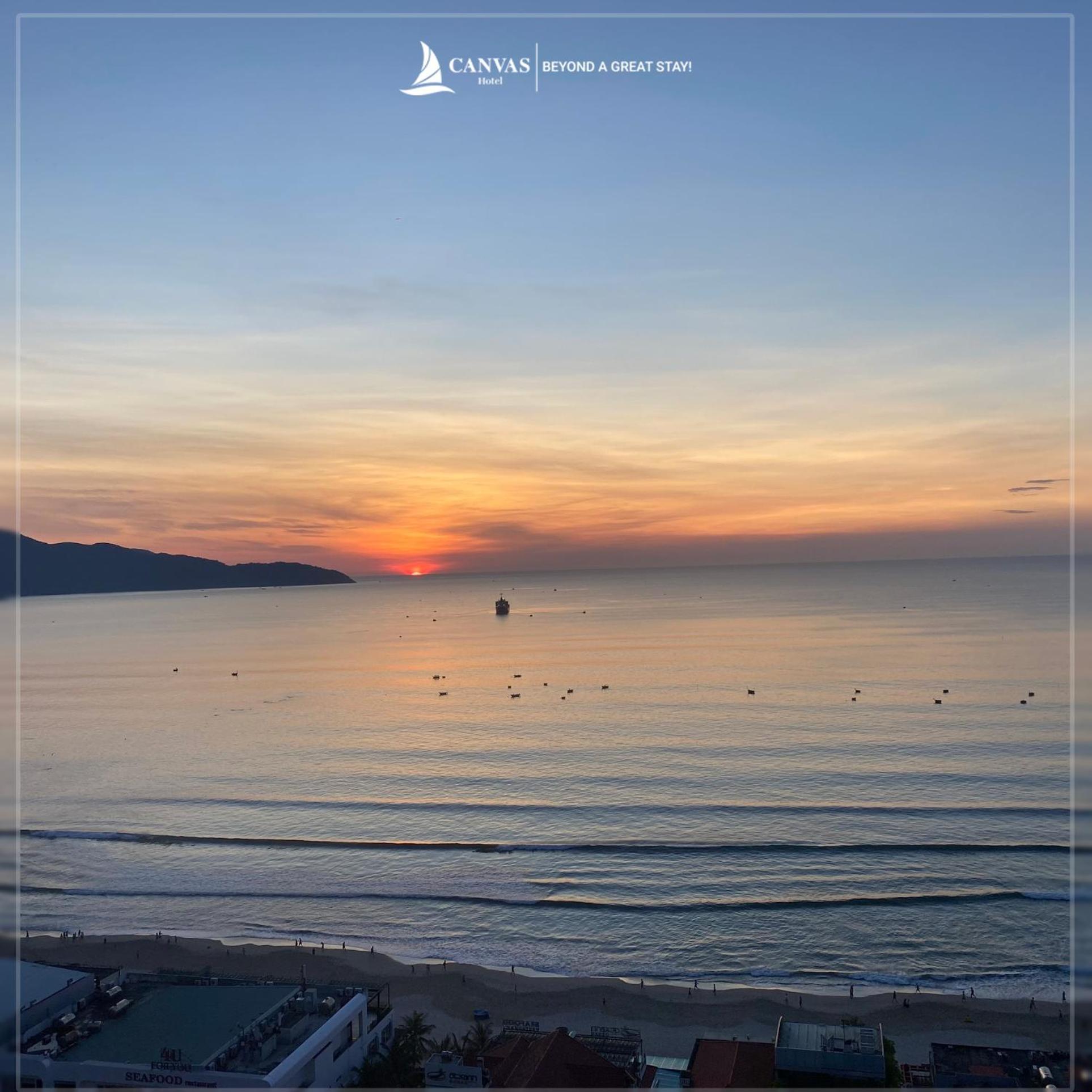Canvas Danang Beach Hotel Bagian luar foto