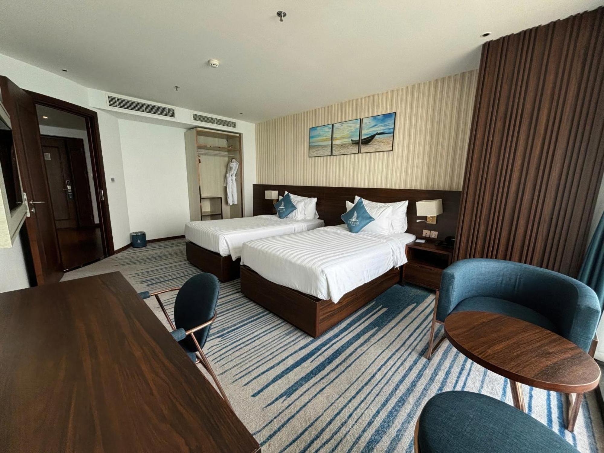 Canvas Danang Beach Hotel Bagian luar foto