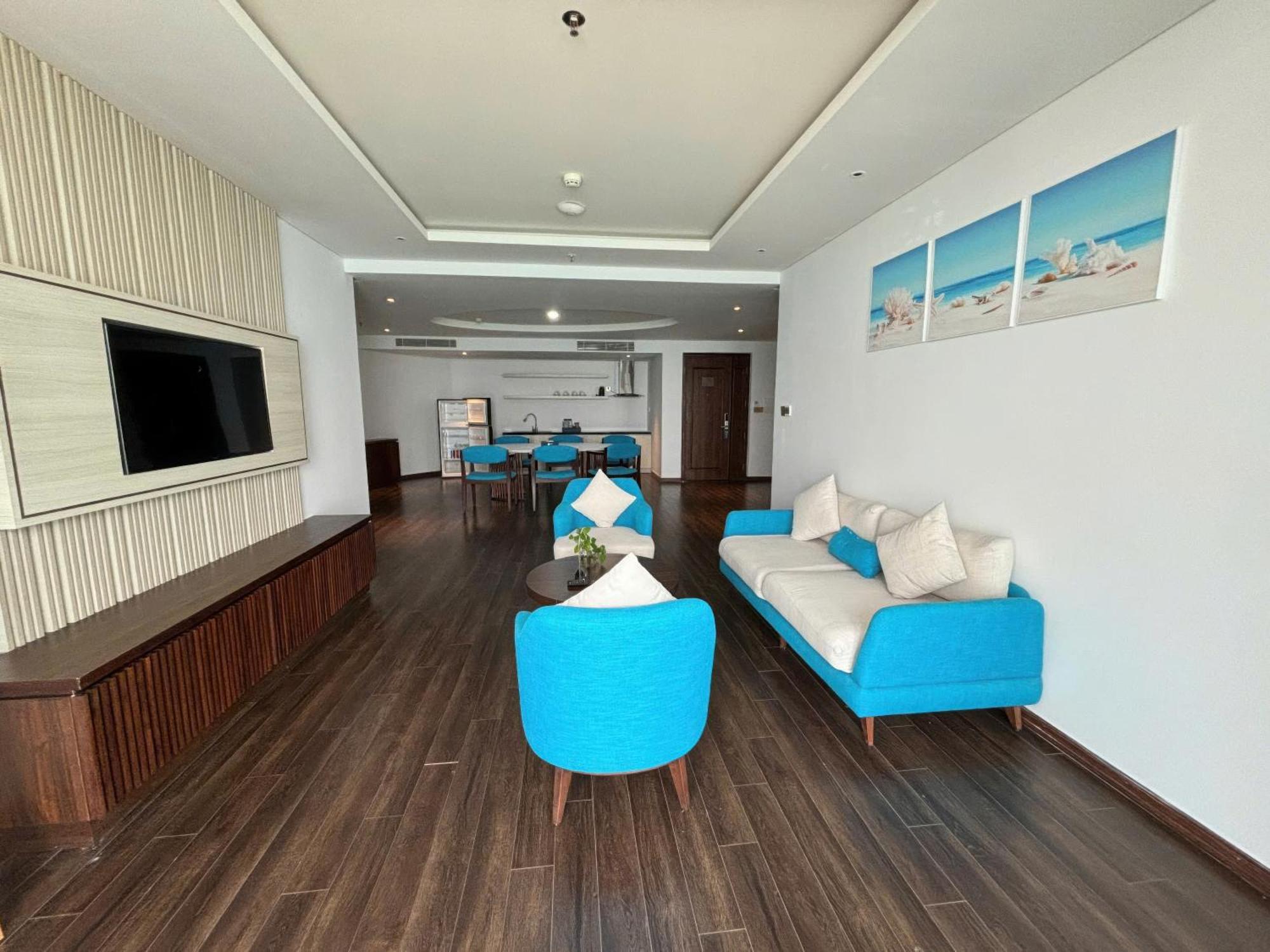 Canvas Danang Beach Hotel Bagian luar foto