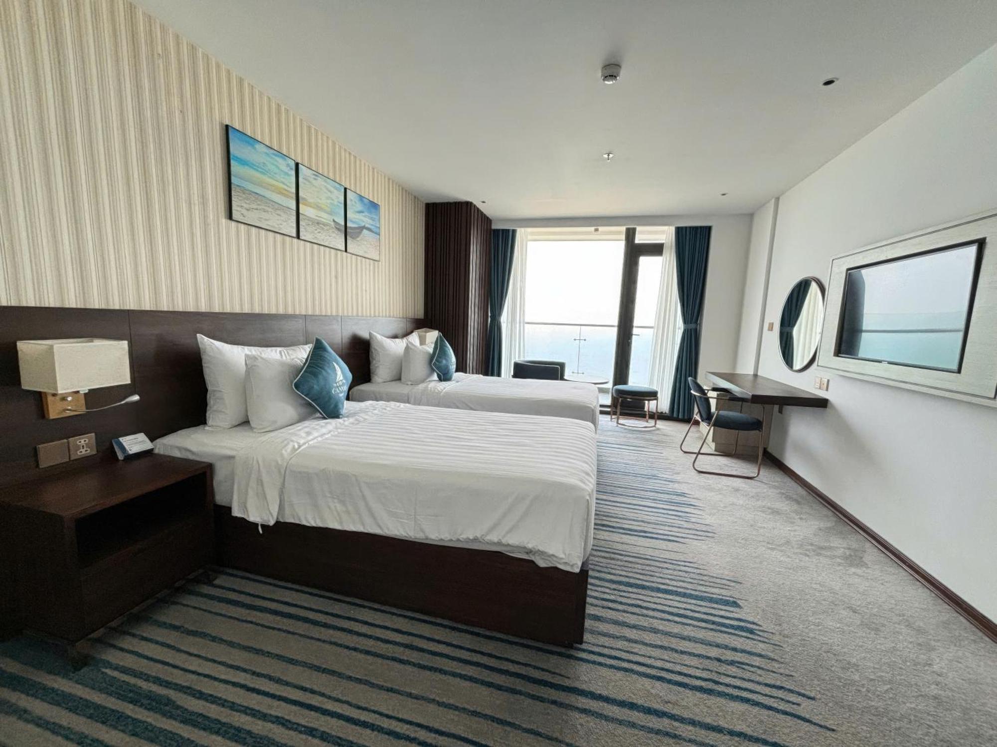 Canvas Danang Beach Hotel Bagian luar foto