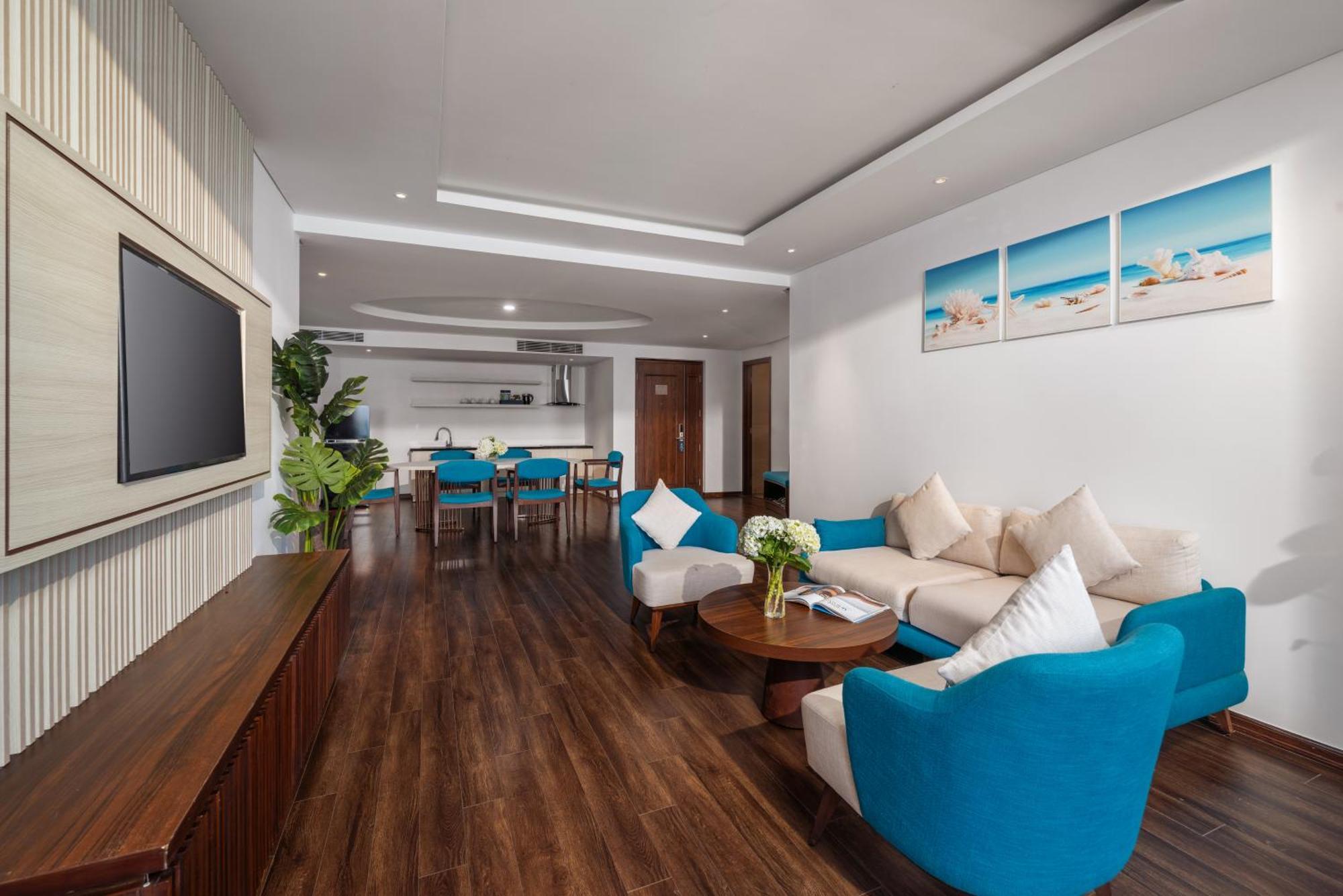 Canvas Danang Beach Hotel Bagian luar foto