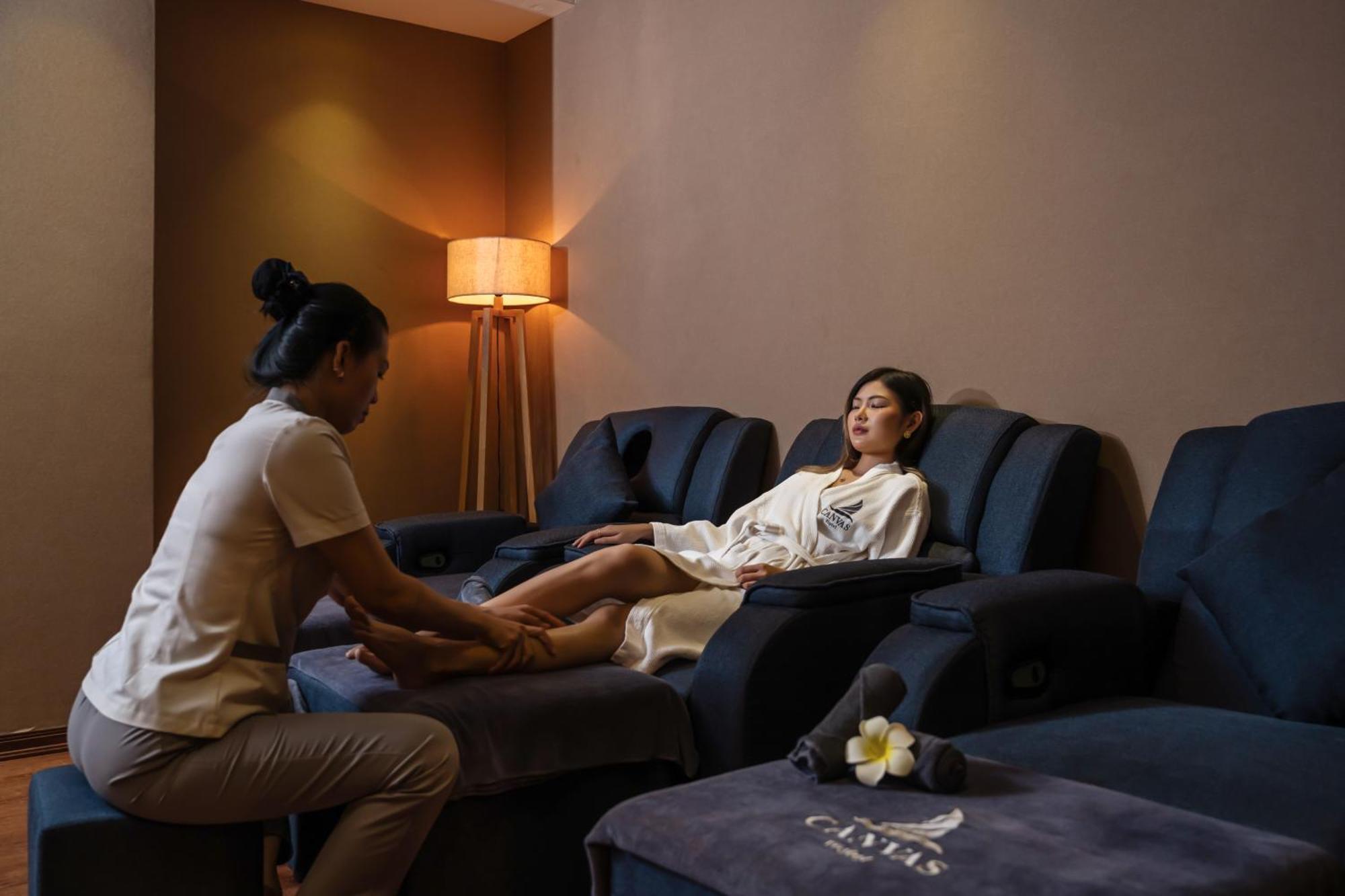 Canvas Danang Beach Hotel Bagian luar foto